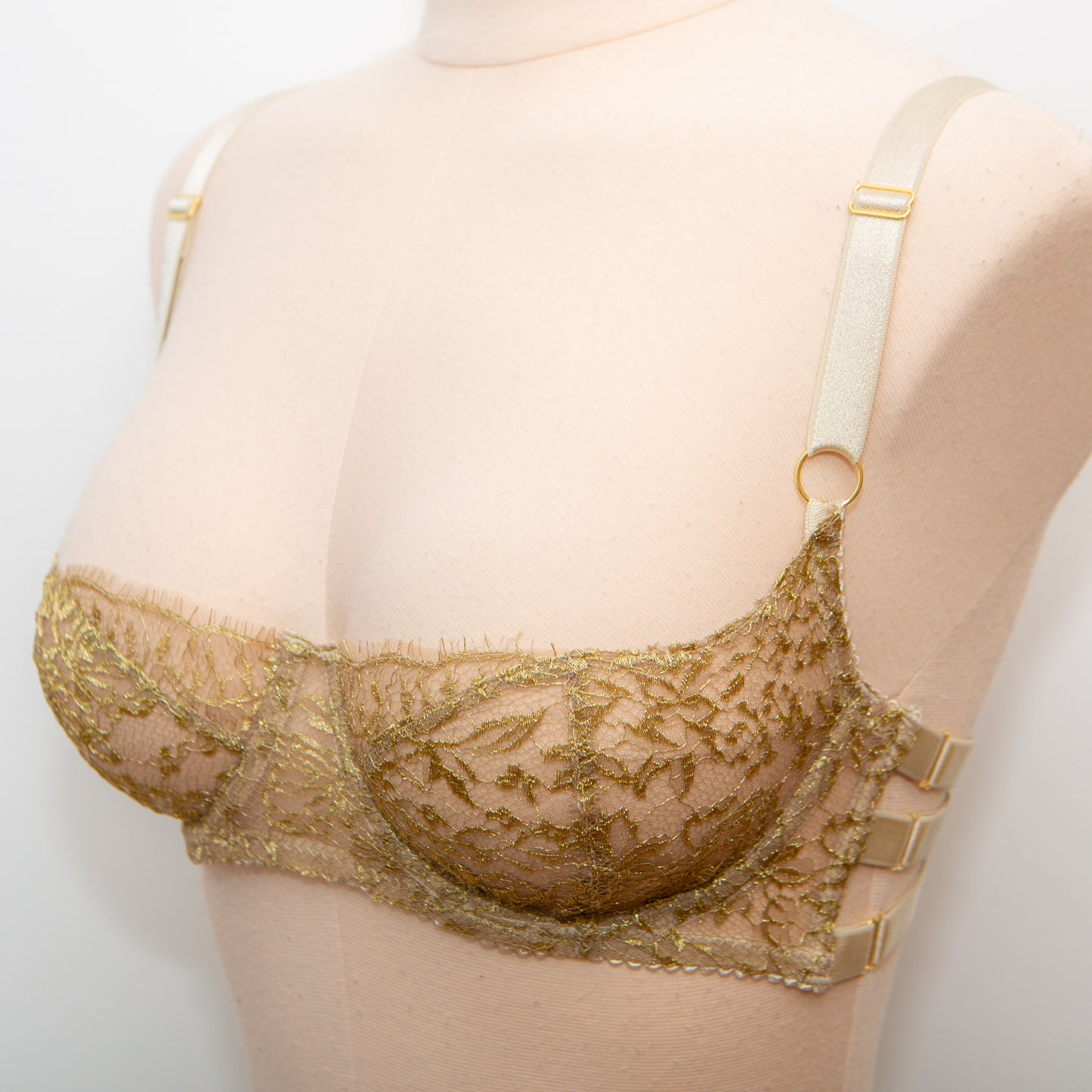 SAMPLE Gold Lace Balconette Bra - Size KL 10 -30DD/32D/34C/36B