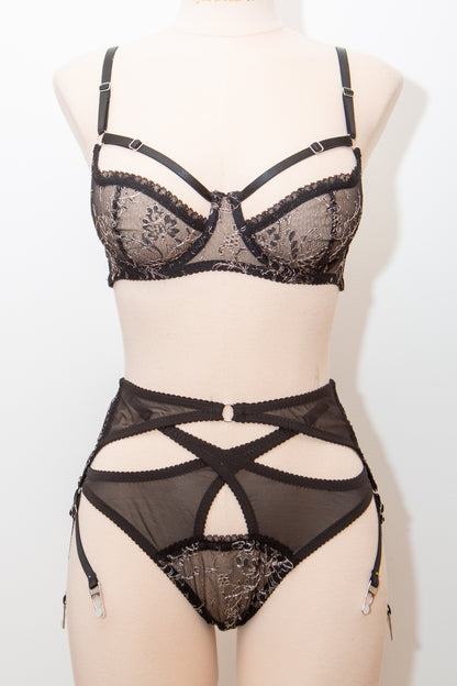 SAMPLE Ara Silver Lace & Sheer Mesh Set - KL 10 Bra, UK 10 Suspender, UK 12 Briefs