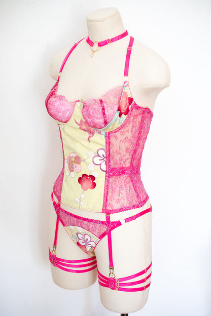 'Sakura' Vintage Kimono Silk & French Chantilly Lace Basque & Knicker Set