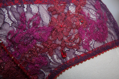 'Eternal Lovers' Lace Appliquéd Lingerie Set